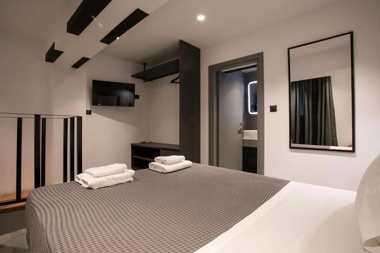 White Trilogy Bed and Breakfast Thessaloniki